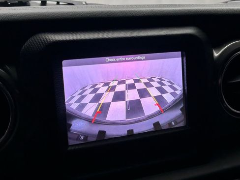 Used 2019 Jeep Wrangler Unlimited Sahara w/ Safety Group image 28