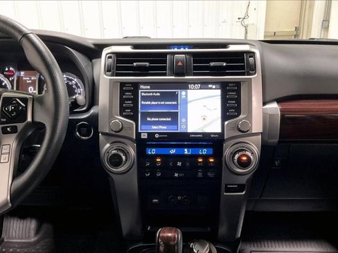 Used 2021 Toyota 4Runner Limited AWD/4WD image 6