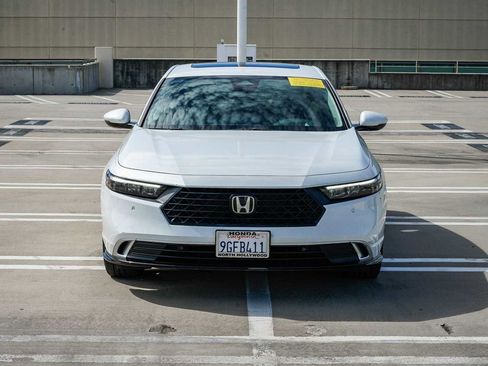 Used 2023 Honda Accord Touring image 6