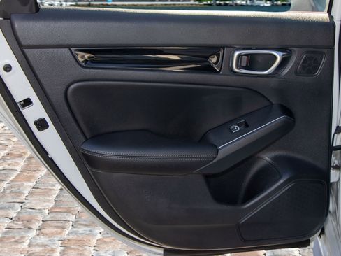 Certified 2023 Honda Civic Sport Touring image 11