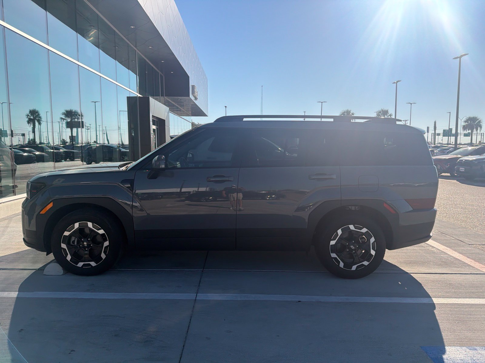 Used 2024 Hyundai Santa Fe SEL FWD image 7