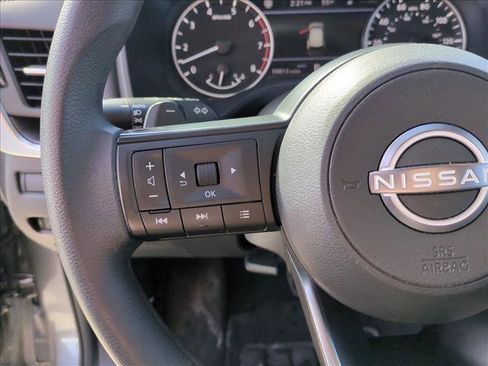 Used 2024 Nissan Rogue SV image 12