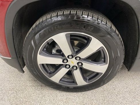 Certified 2021 Chevrolet Traverse LT w/ LT Premium Package image 13