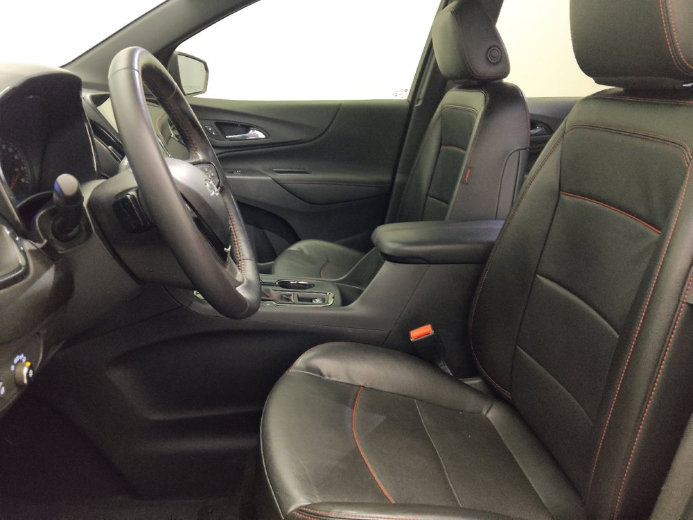 Used 2022 Chevrolet Equinox RS w/ RS Leather Package FWD image 17