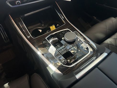 New 2026 BMW X5 xDrive40i w/ M Sport Package image 10