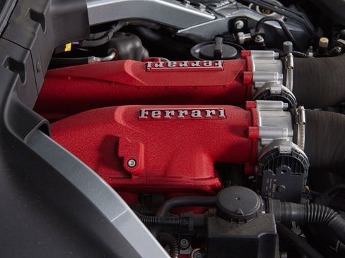 Certified 2019 Ferrari Portofino image 31