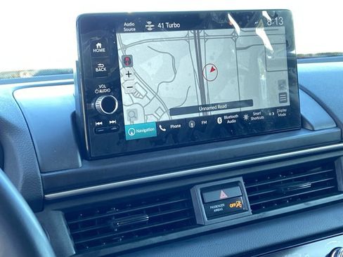 Used 2025 Honda Pilot Touring image 38