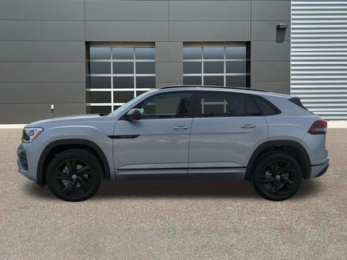 New 2026 Volkswagen Atlas Cross Sport SEL R-Line image 4