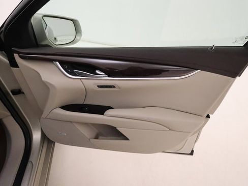 Used 2014 Cadillac XTS Premium image 23