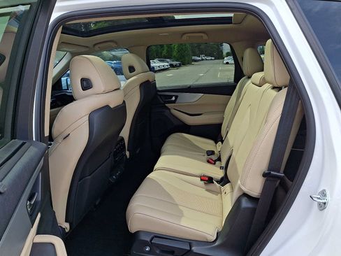 Used 2024 Acura MDX SH-AWD w/ Technology Package image 10