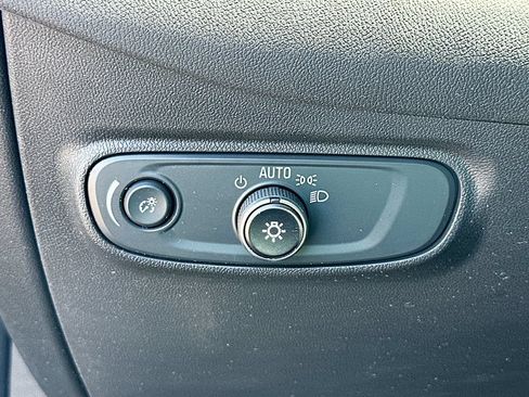 Certified 2024 Chevrolet Equinox LS FWD image 10