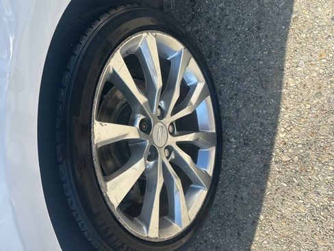 Used 2016 Cadillac XTS Luxury image 14