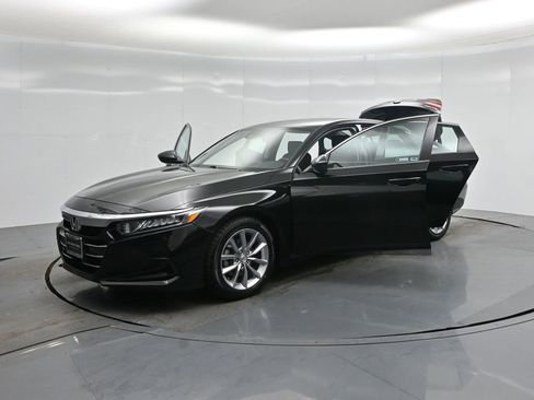Used 2022 Honda Accord LX image 27
