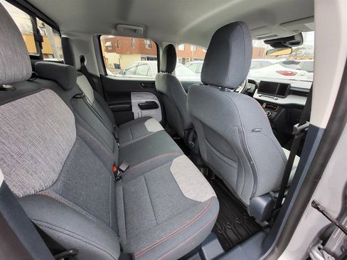 Used 2023 Ford Maverick XLT image 9