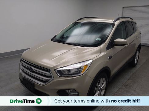 Used 2018 Ford Escape SE FWD image 1