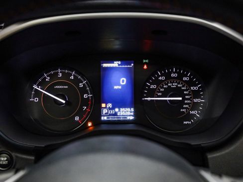 Used 2022 Subaru Crosstrek 2.0i Premium w/ Moonroof Package image 26