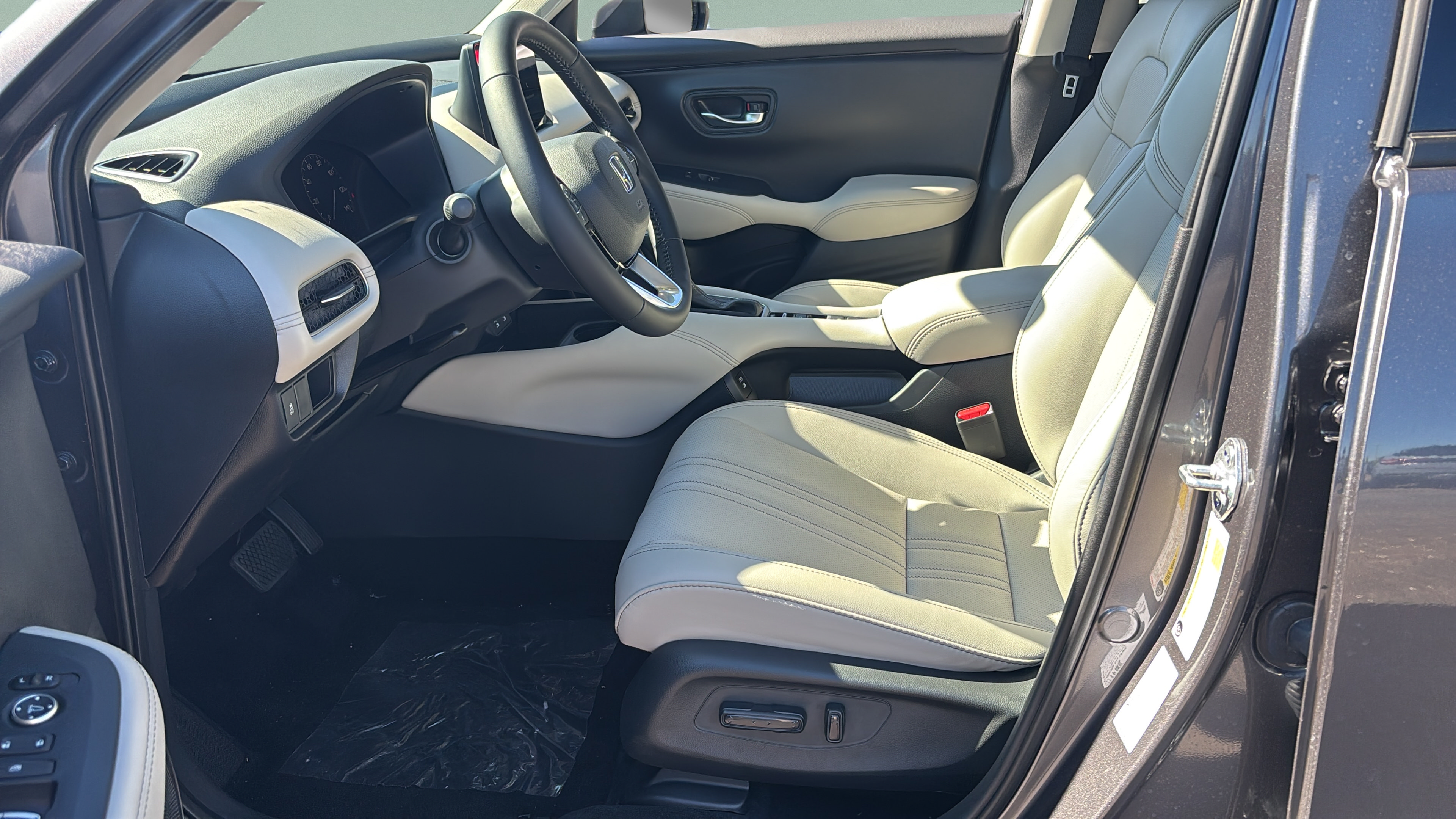 New 2027 Honda HR-V EX-L image 9
