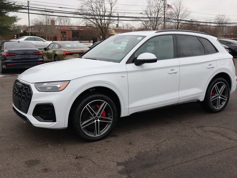Used 2025 Audi Q5 e Premium Plus image 2