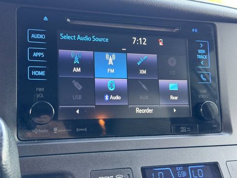 Used 2016 Toyota Sienna XLE Premium AWD/4WD image 42