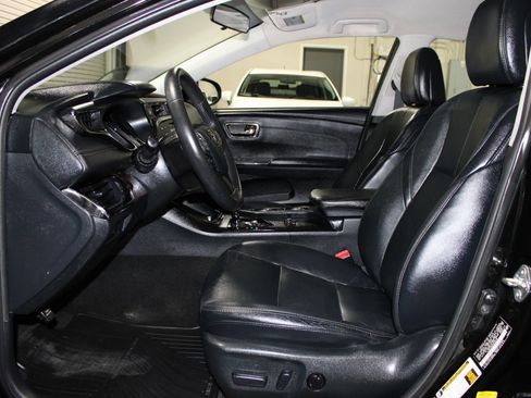 Used 2013 Toyota Avalon XLE FWD image 8