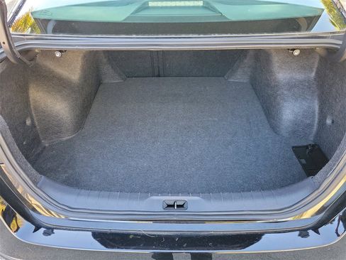 Used 2025 Nissan Altima 2.5 SR image 8