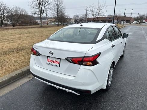 Used 2022 Nissan Versa S image 20