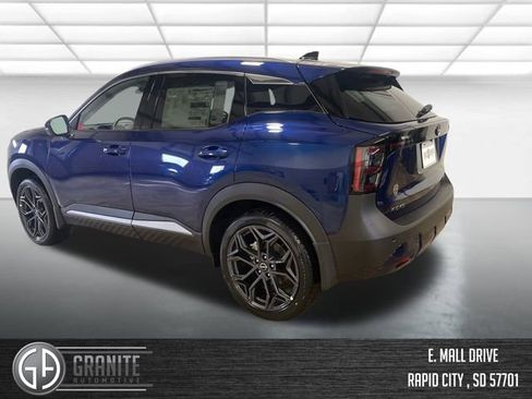 New 2026 Nissan Kicks SR w/ SR Premium Package AWD/4WD image 3