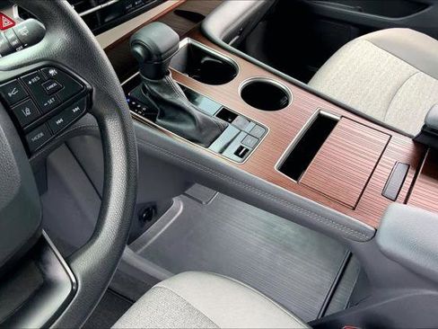 Certified 2024 Toyota Sienna LE FWD image 16