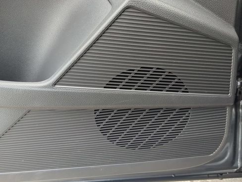 Certified 2025 Volkswagen Taos S FWD image 18