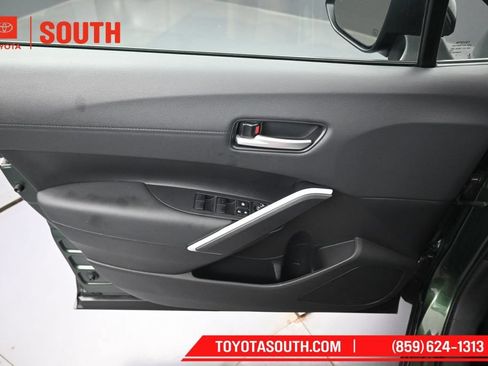Used 2026 Toyota Corolla Cross XLE AWD/4WD image 24