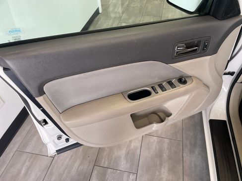 Used 2012 Ford Fusion SEL image 20