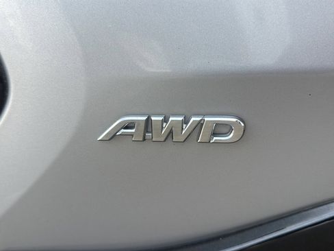 Used 2022 Toyota RAV4 SE w/ Weather & Moonroof Package image 48