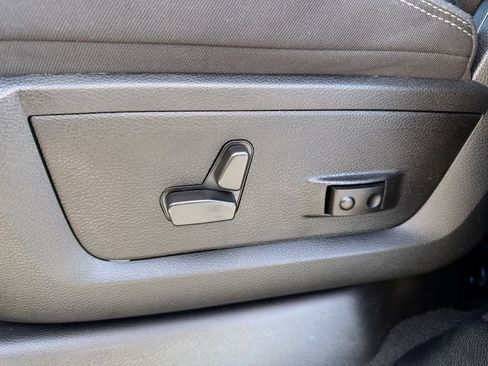 Used 2023 RAM 2500 Big Horn w/ Level 2 Equipment Group image 18