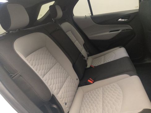 Used 2019 Chevrolet Equinox LT AWD/4WD image 19
