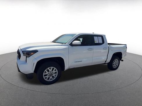 Used 2026 Toyota Tacoma SR5 RWD image 7