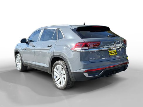 Used 2022 Volkswagen Atlas Cross Sport SE image 3