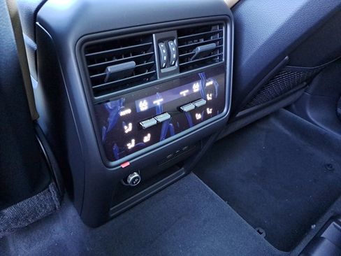 Used 2026 Porsche Cayenne image 18