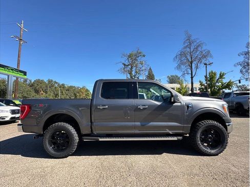 Used 2022 Ford F150 XLT w/ Equipment Group 302A High image 9