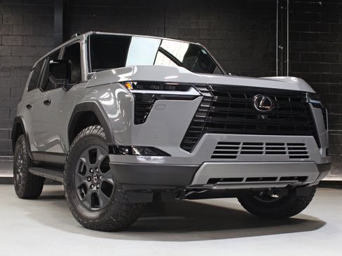Used 2024 Lexus GX 550 AWD/4WD image 8