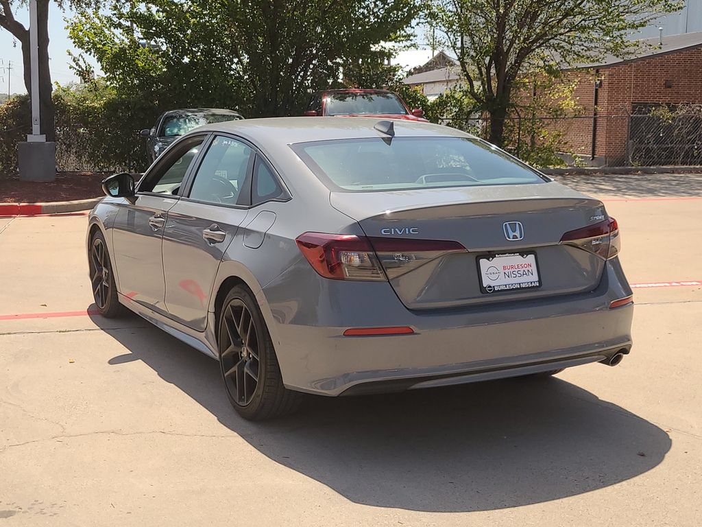 Used 2025 Honda Civic Sport image 2