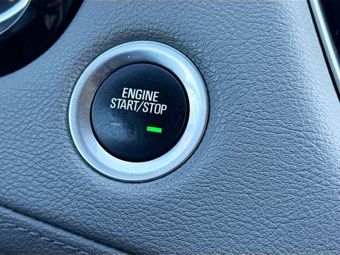 Used 2022 Cadillac XT5 Premium Luxury FWD image 35