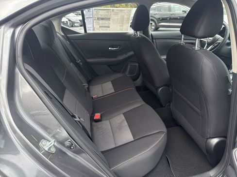 New 2025 Nissan Sentra SR FWD image 18