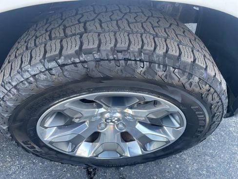 Used 2018 RAM 1500 Limited image 17