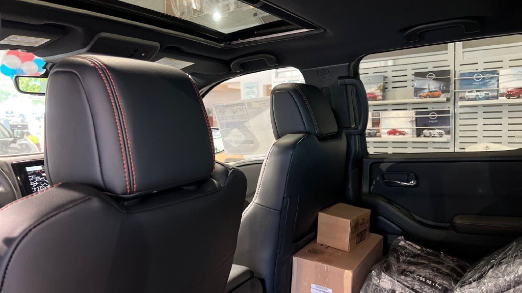 Certified 2023 Nissan Frontier PRO-4X w/ Pro-4X Premium Package AWD/4WD image 19