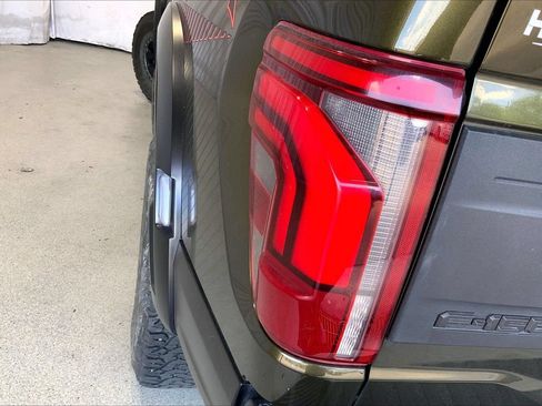 Used 2025 Ford F150 Raptor AWD/4WD image 11
