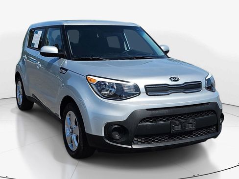 Used 2019 Kia Soul FWD image 2