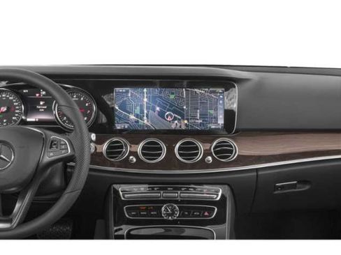 Used 2017 Mercedes-Benz E 300 4MATIC image 12