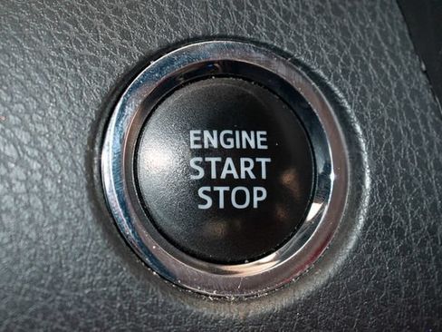Used 2019 Toyota Camry XSE FWD image 26