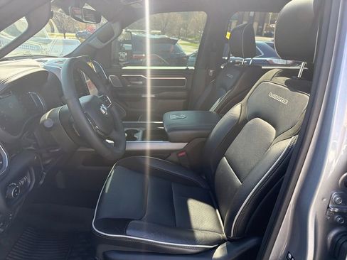 Used 2025 RAM 1500 Laramie w/ Night Edition image 13