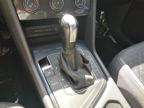 Used 2021 Volkswagen Tiguan S FWD image 21